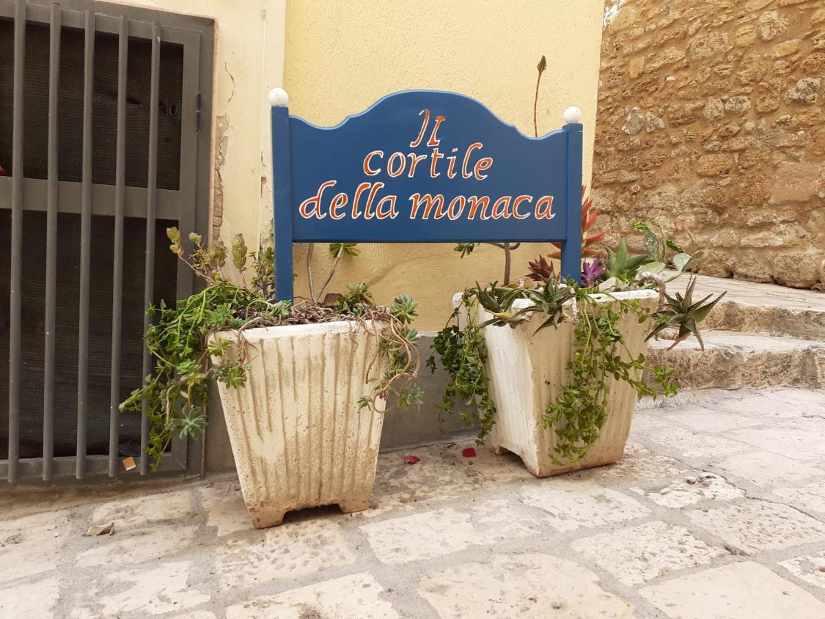 Il Cortile Della Monaca Bed and Breakfast Brindisi Buitenkant foto