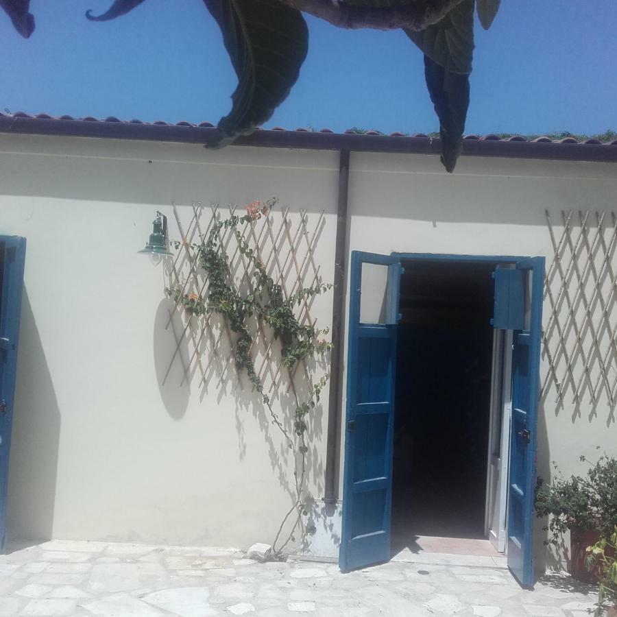 Il Cortile Della Monaca Bed and Breakfast Brindisi Buitenkant foto